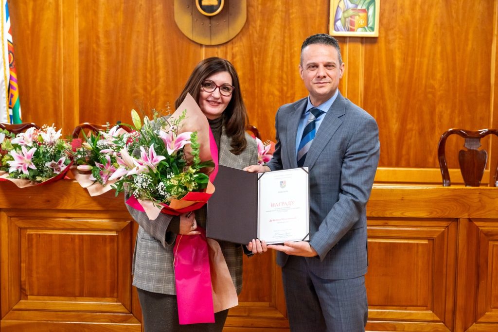 Награда поводом Дана жена у науци за нашу колегиницу Верицу Милутиновић